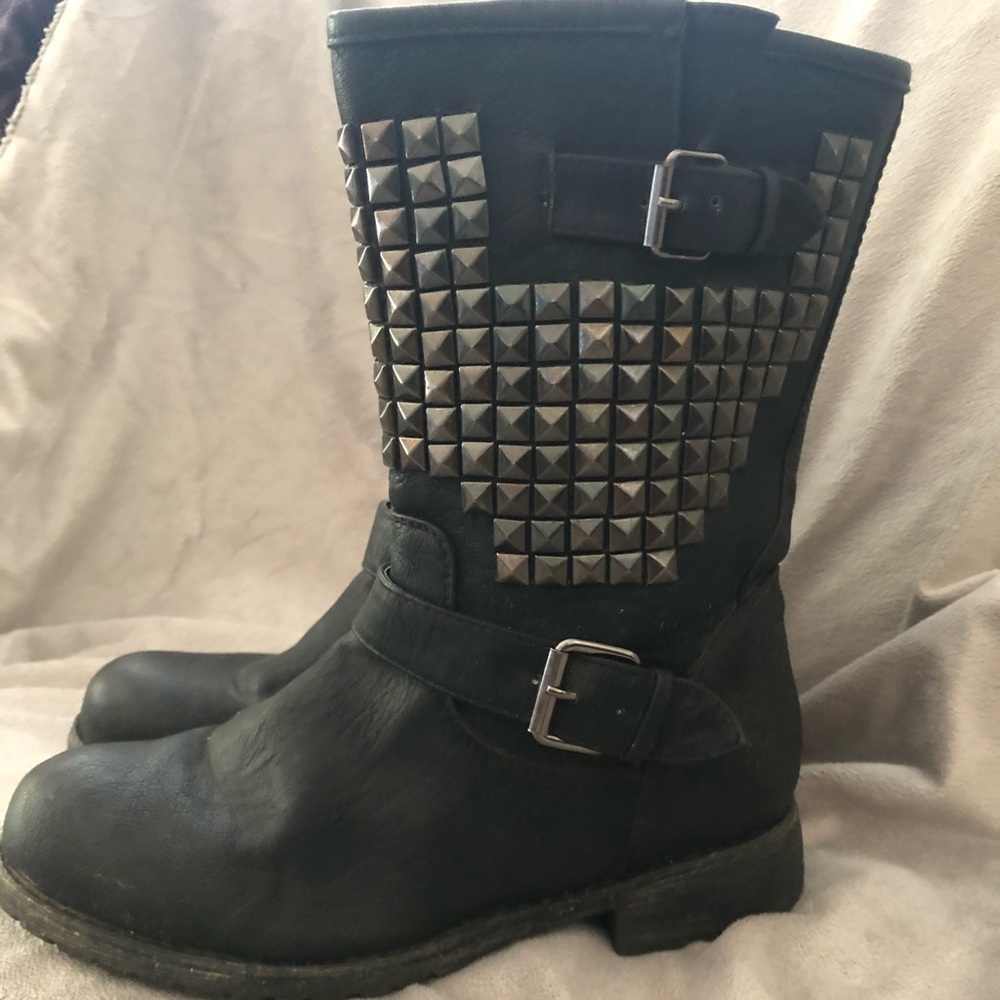 Black mid-calf boots